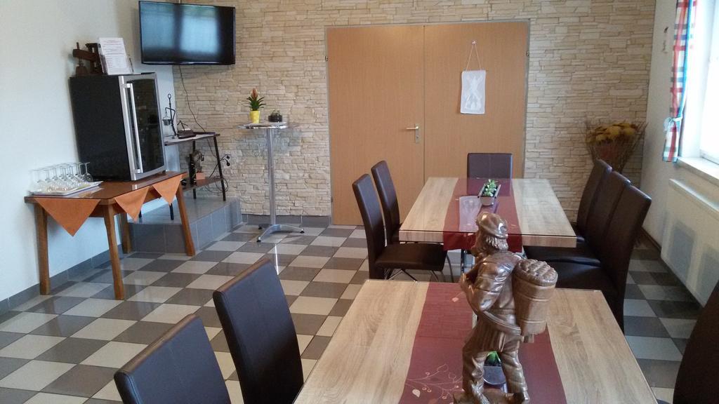 Gaestehaus Und Weinbau Zur Wiederkehr Strudler Podersdorf am See Εξωτερικό φωτογραφία